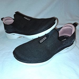 Sketchers Go Walk Goga Mat Air Cooled Slip On Sneakers Black/Pink Woman's Size 7